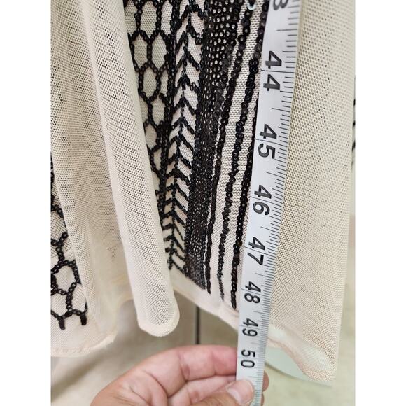 R & M RichardsWomen's Sequin Embellished Sleeveless GownSize 14 Black Beige - Picture 12 of 15